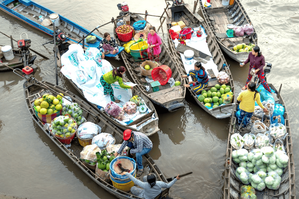 Don't miss the chance to explore Can Tho and its iconic floating markets in the dry, sunny weather (Source: Pexels)